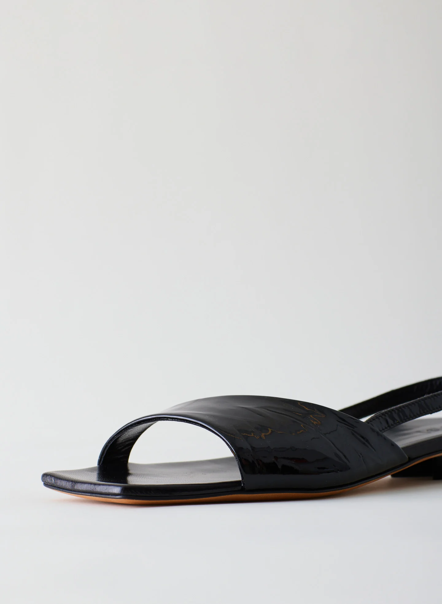 Avi Crinkle Patent Asymmetric Flat - Image 6