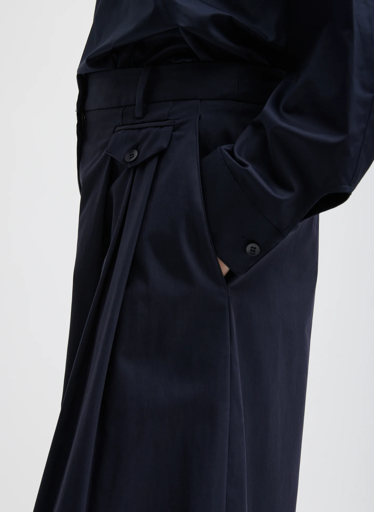 Bio Twill Triple Pleat Cropped Pant - Image 6