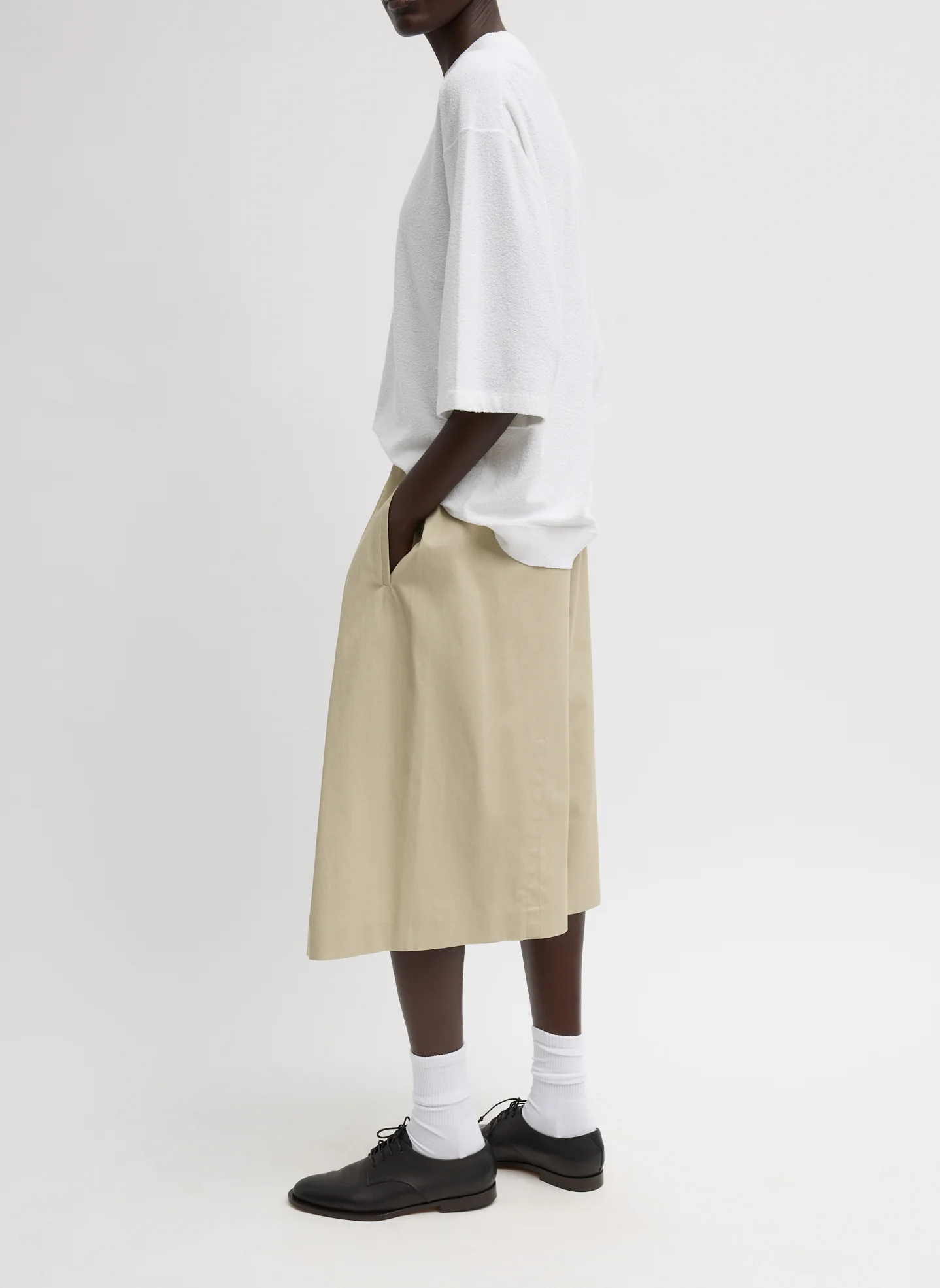 Luxe Spring Twill Tucked Pleated Wide Leg Short - Image 2