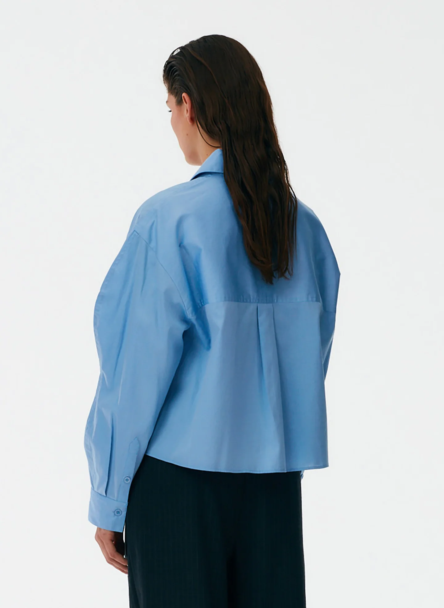 Miles Shirting Scallop Sleeve Cropped Boyfriend Shirt - Image 11