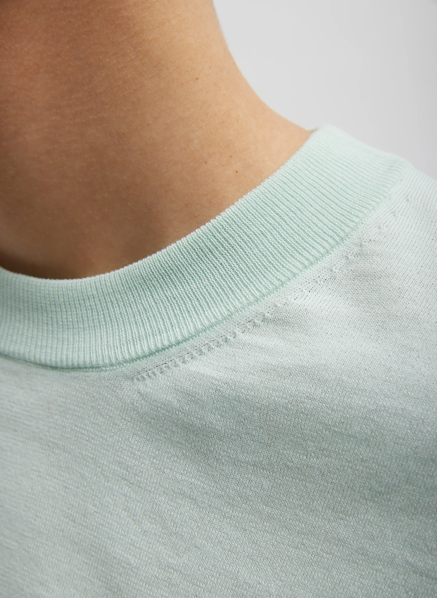 Super Fine Gauge Perfect Men's Pullover - Image 2