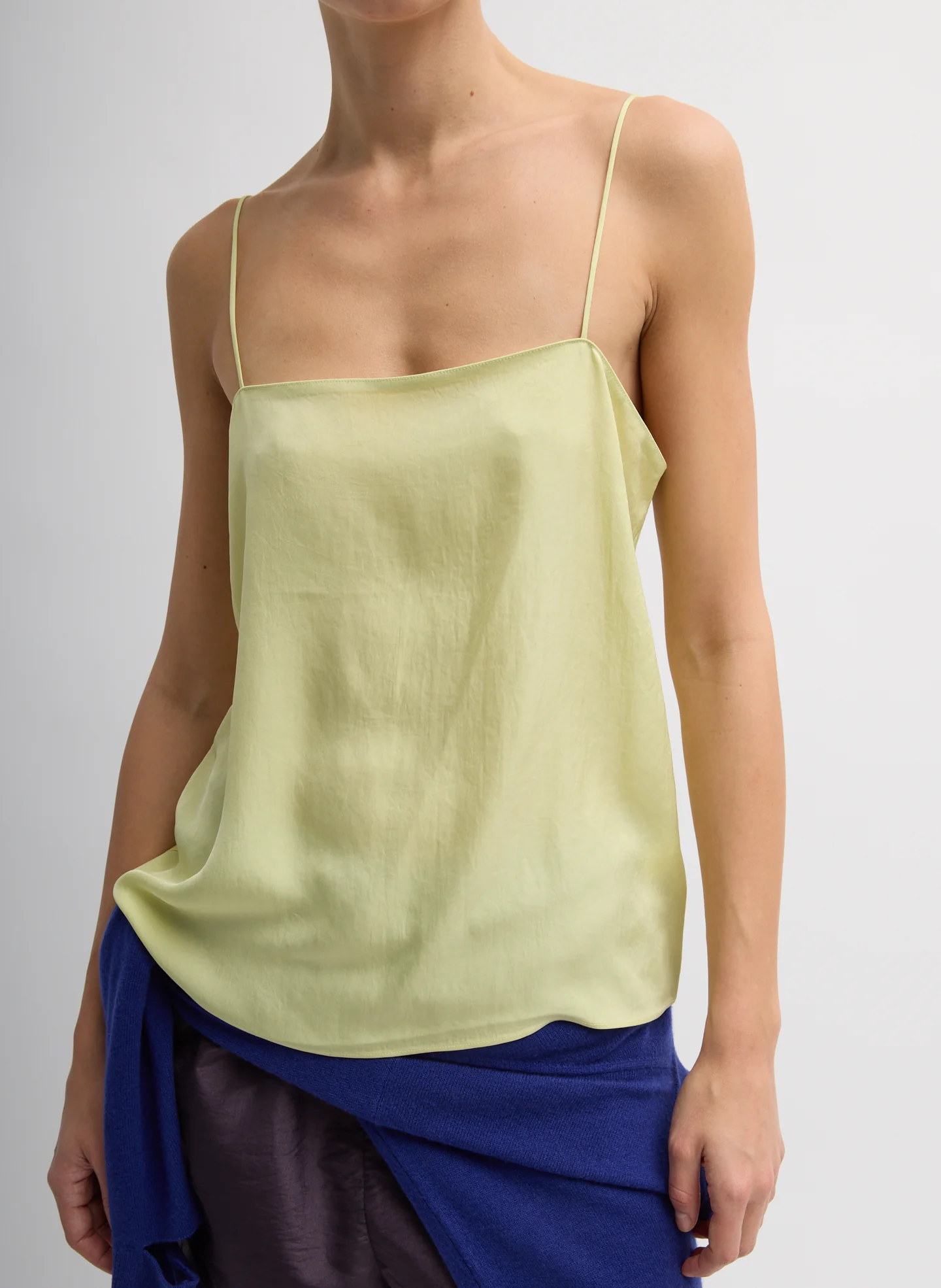 Outlet Tops