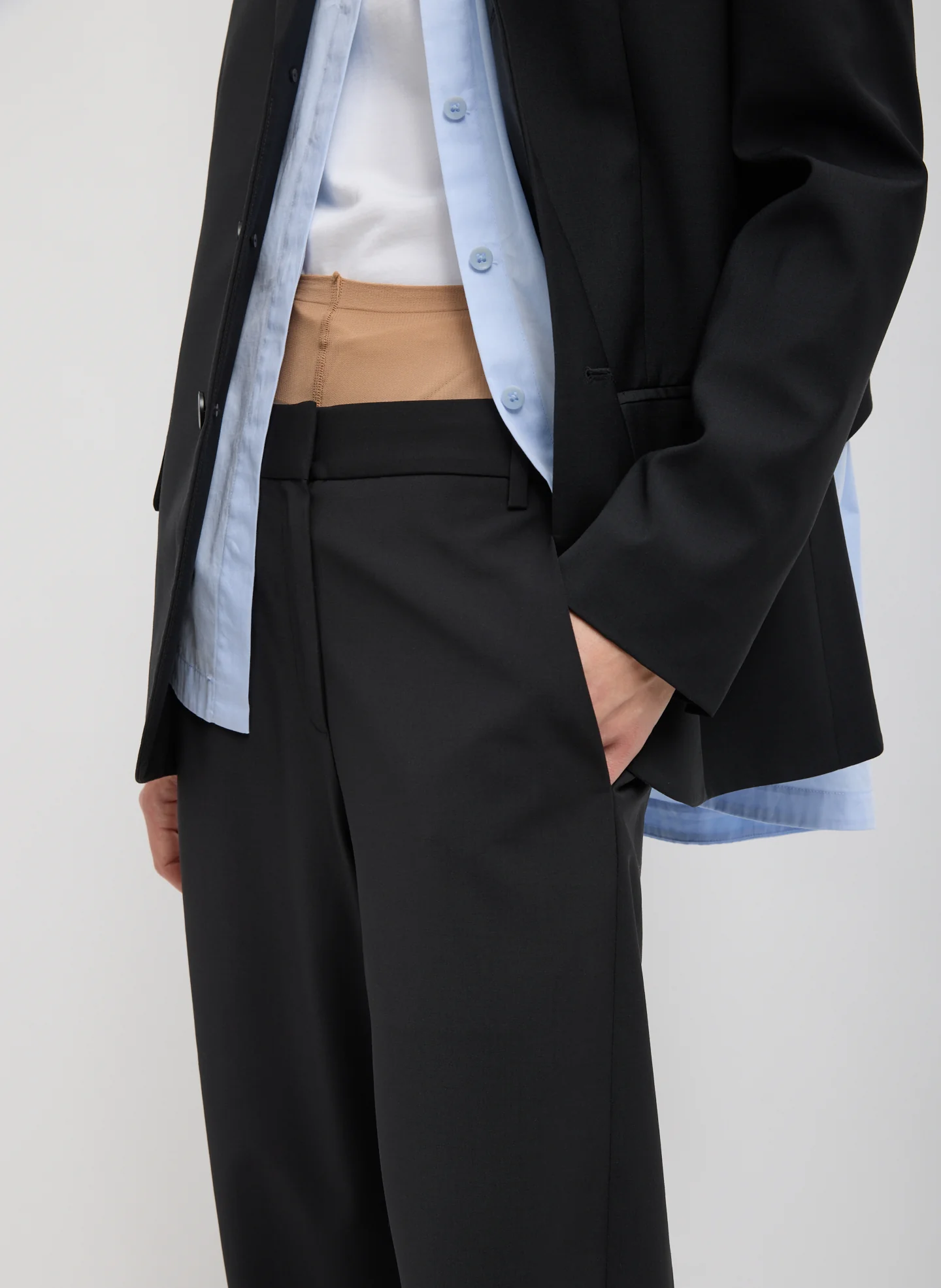 Tropical Wool Reese Sculpted Trouser - Image 8