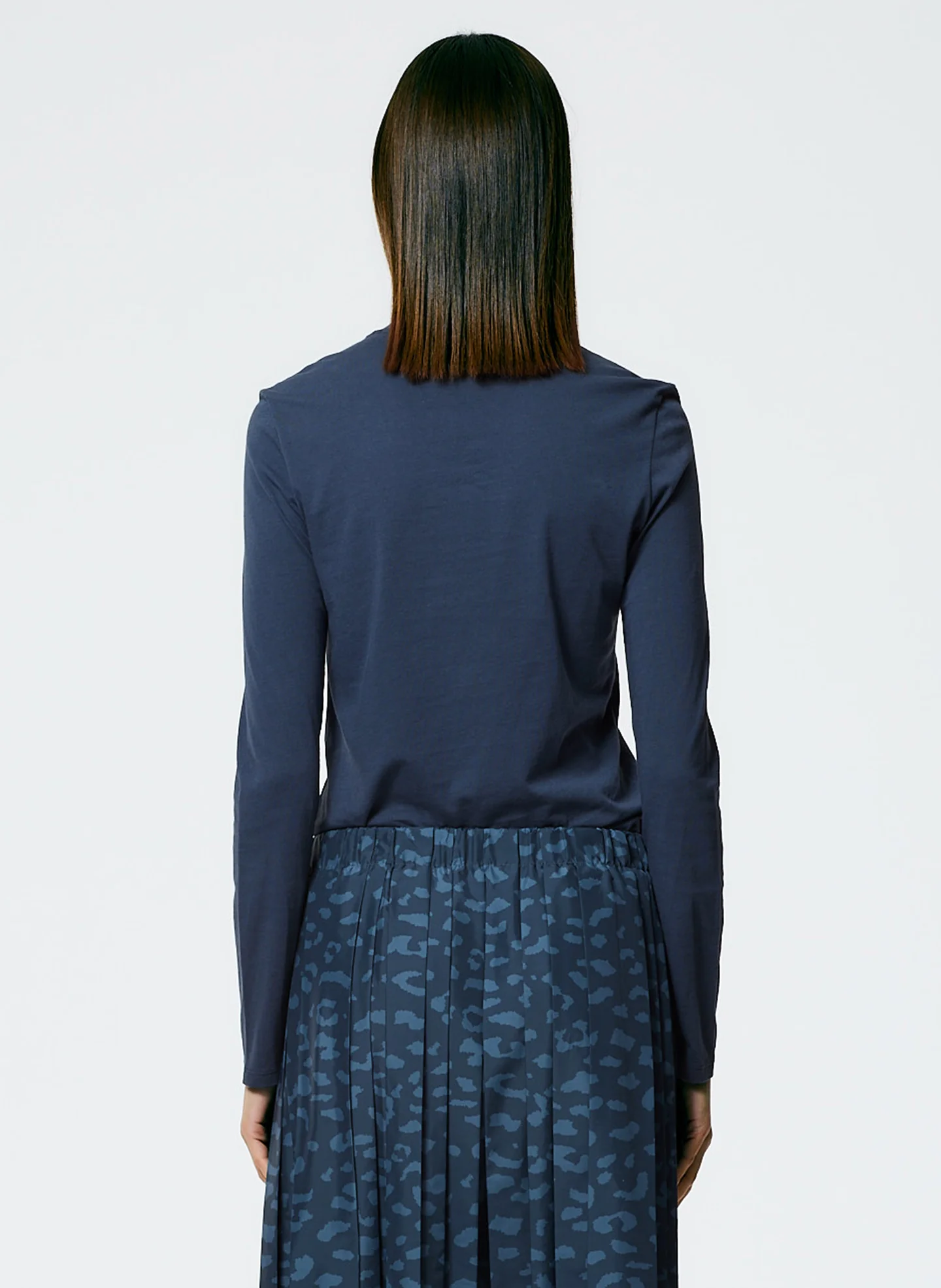Long Sleeve Fitted T-Shirt - Image 4
