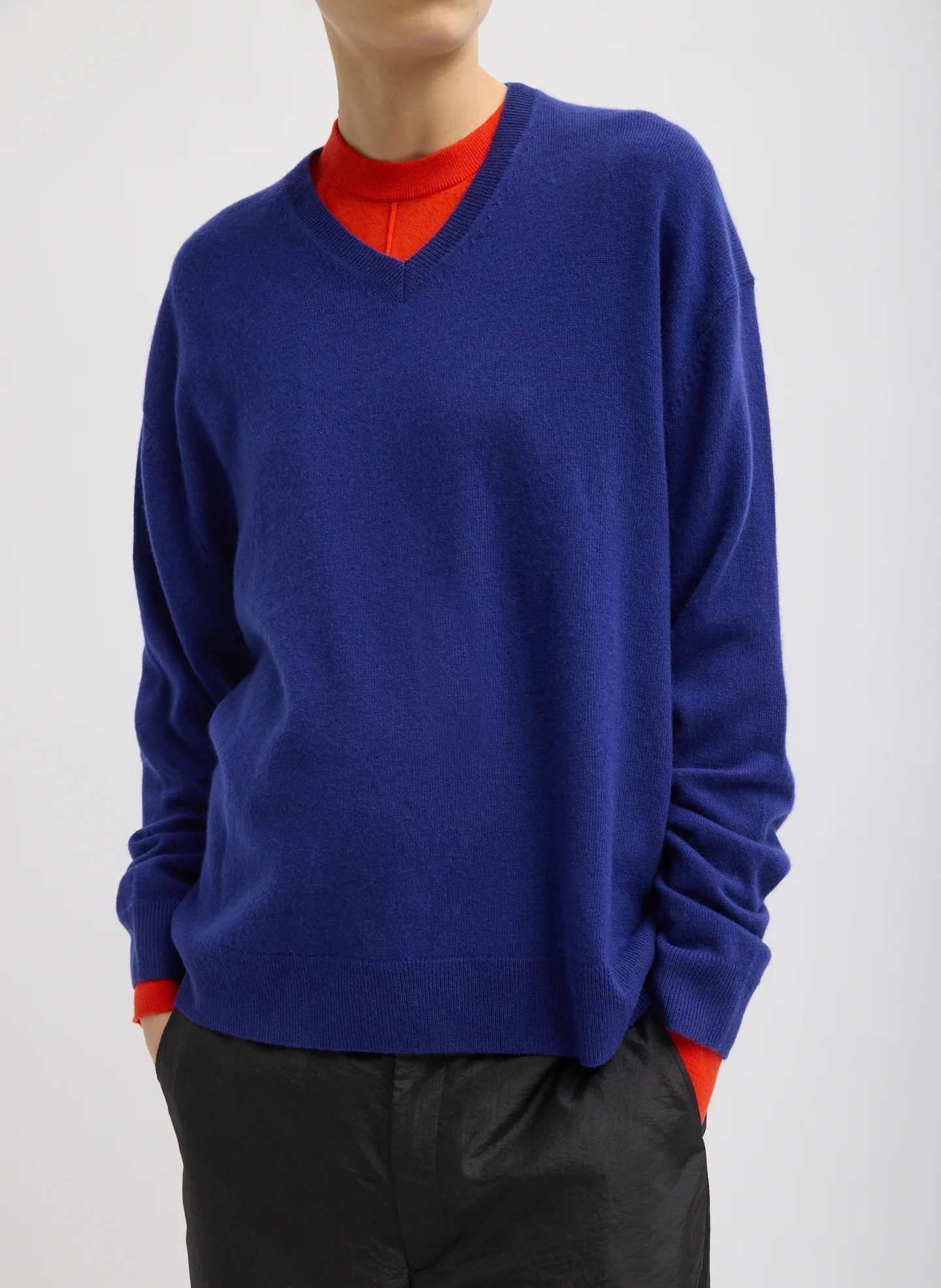 Washable Cashmere Easy V-Neck Sweater - Image 3